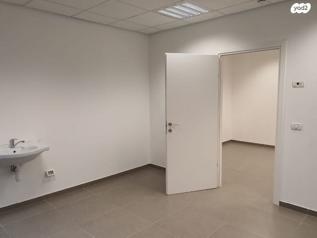 נכסים מסחריים , הברזל 11 תל אביב יפו נכסים מסחריים , הברזל 11 תל אביב יפו