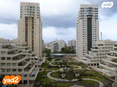 דירה, מאוריציו ויטלה, כוכב הצפון, תל אביב יפו