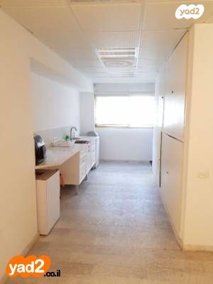 משרדים, דרך העצמאות 43, מכב"י, יהוד מונוסון