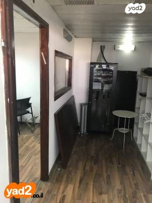 בניין משרדים, כפר סבא