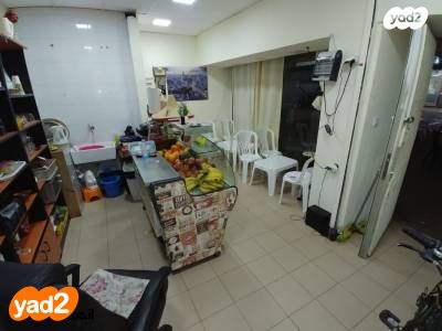 חנויות/ שטח מסחרי, קיבוץ גלויות 1, רובע ב', אשדוד