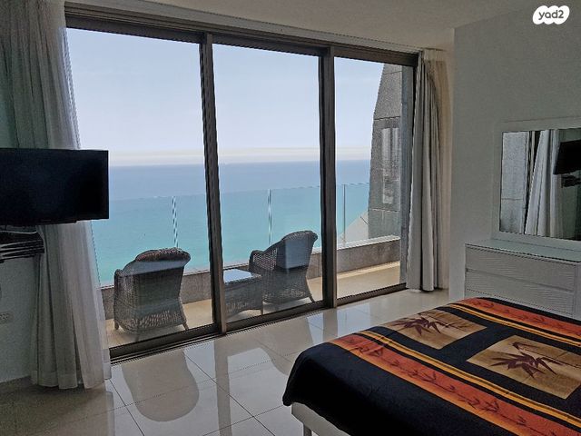 גג/ פנטהאוז, שדרות ניצה, נתניה