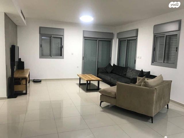 שדרות ירושלים 47