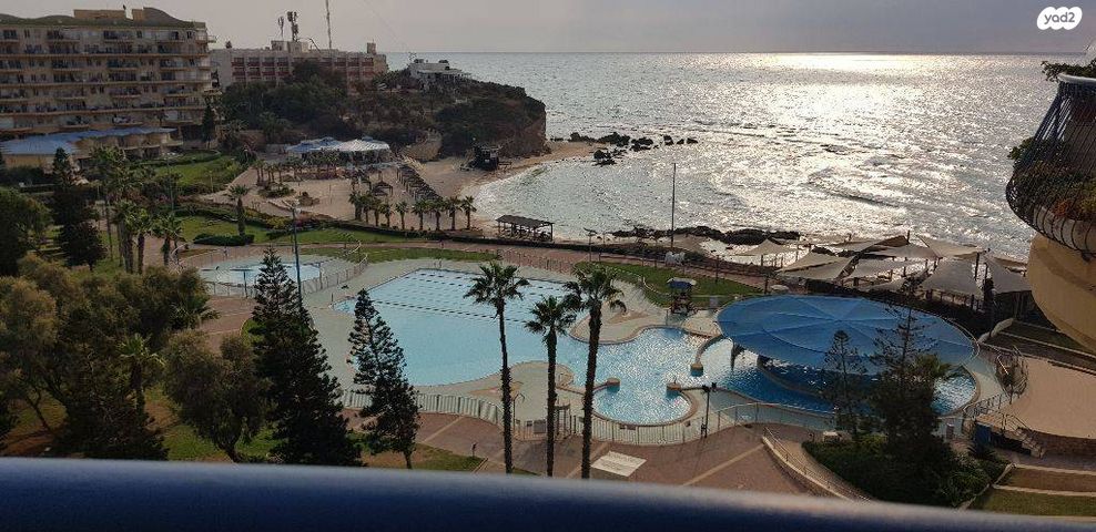 דירה, שדרות מנחם בגין 1, גבעת אולגה, חדרה