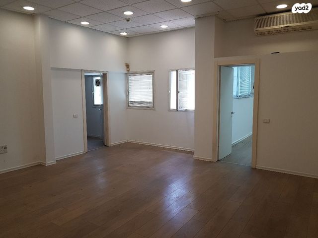 חנויות/ שטח מסחרי, התעשייה 4, מונטיפיורי, הרכבת, תל אביב יפו