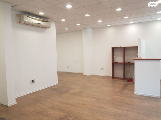 חנויות/ שטח מסחרי, התעשייה 4, מונטיפיורי, הרכבת, תל אביב יפו