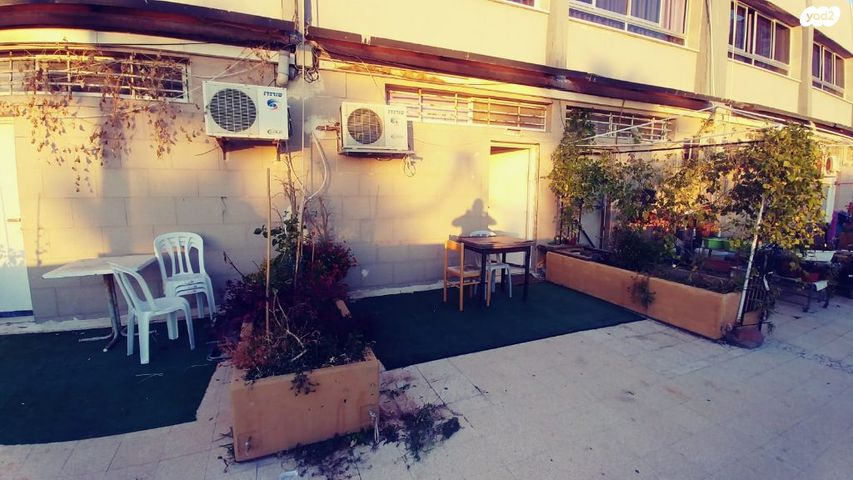 סמטת אל הים 1