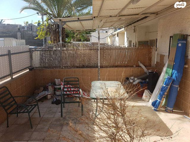 אפרים צור 40