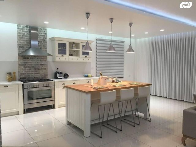 גג/ פנטהאוז, משה שרת 707, מרכז העיר, עפולה