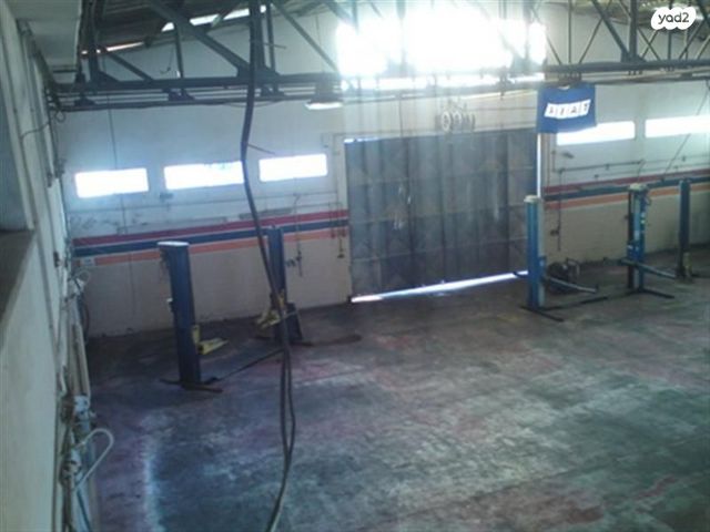 מבני תעשיה, אזור תעשיה ג, חולון