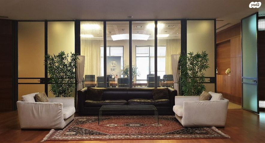 יגאל אלון 94