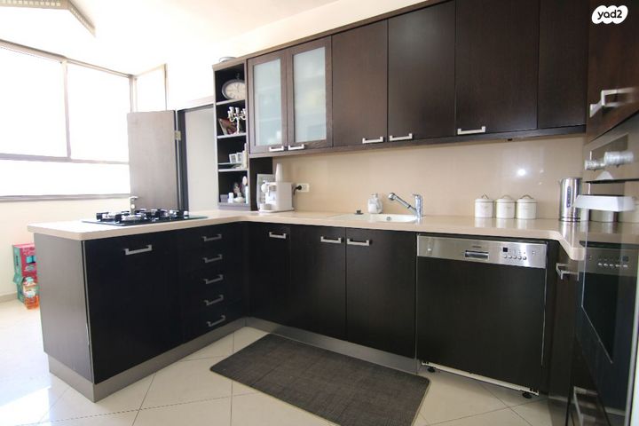 גג/ פנטהאוז, שמעון בן צבי, שטח 9, גבעתיים