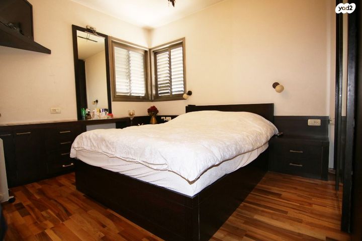 גג/ פנטהאוז, שמעון בן צבי, שטח 9, גבעתיים