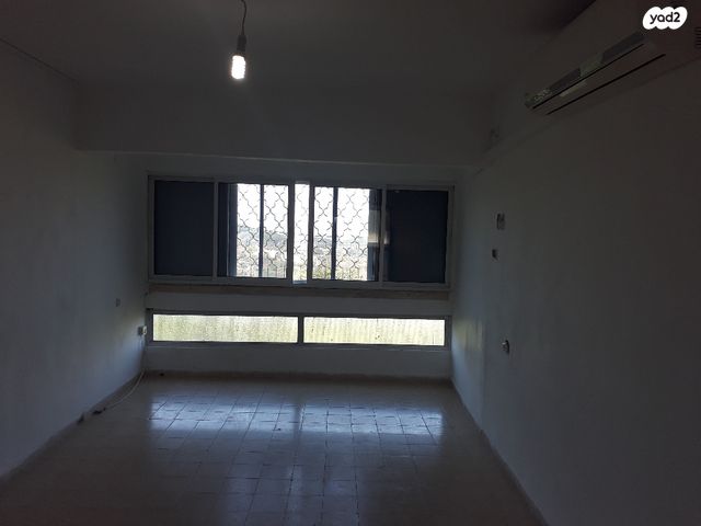 דירה, ז'בוטינסקי 438, מעלות תרשיחא