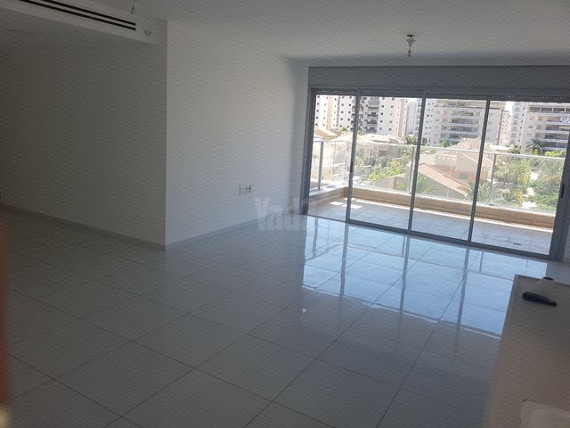אקסודוס 5