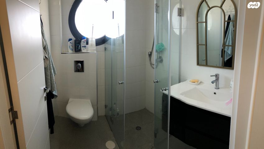 דירה, עמנואל זיסמן, חומת שמואל, הר חומה, ירושלים