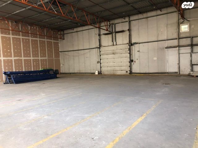 מחסנים, שאר העיר, בני ברק