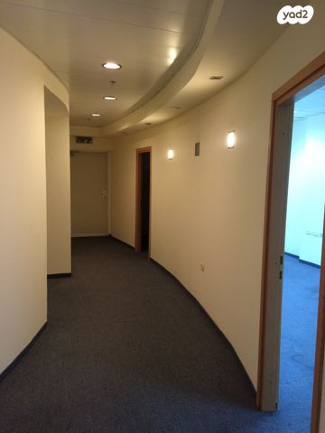 משרדים, יגאל אלון, יד אליהו, תל אביב יפו