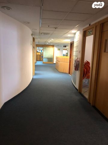 משרדים, בורסה, רמת גן