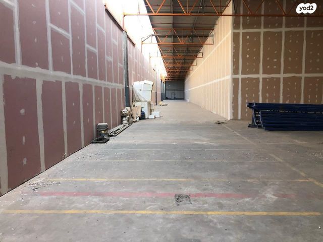 מחסנים, שאר העיר, בני ברק