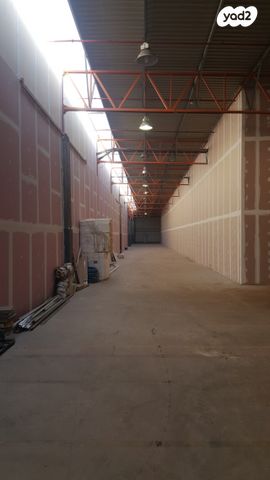 מחסנים, שאר העיר, בני ברק