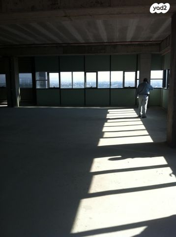 בניין משרדים