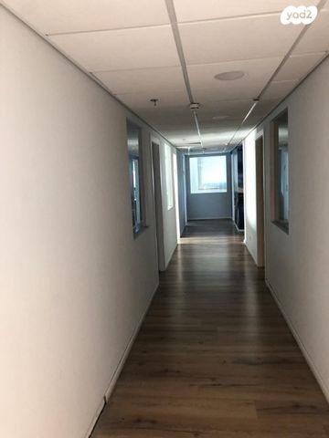 משרדים, בורסה, רמת גן