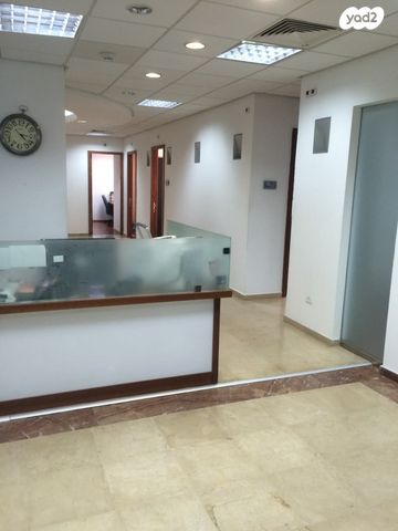 משרדים, יגאל אלון, יד אליהו, תל אביב יפו