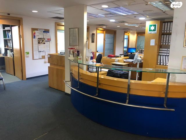 משרדים, בורסה, רמת גן