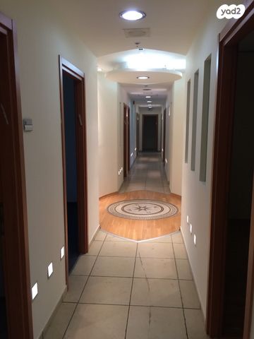 משרדים, יגאל אלון, יד אליהו, תל אביב יפו