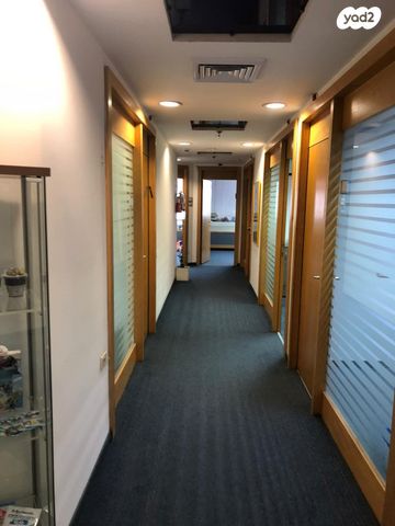 משרדים, בורסה, רמת גן