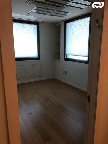 משרדים, פארק תעשיה אפק, ראש העין