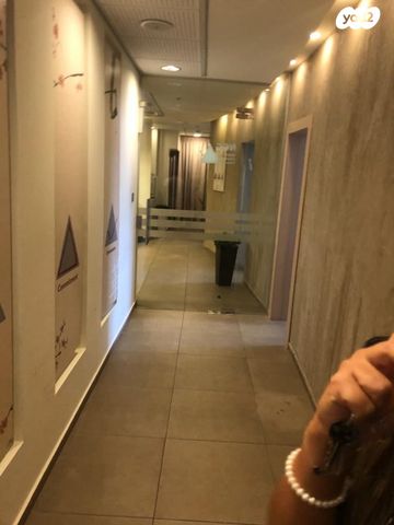 בניין משרדים, פארקטק פתח תקווה / אזור תעשייה קרית אריה, פתח תקווה