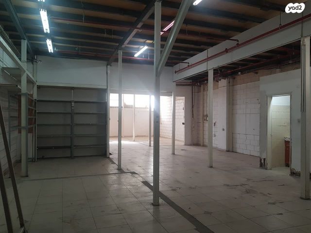 מחסנים, אליהו איתן, מב"ת מערב, אזור תעשייה חדש, ראשון לציון