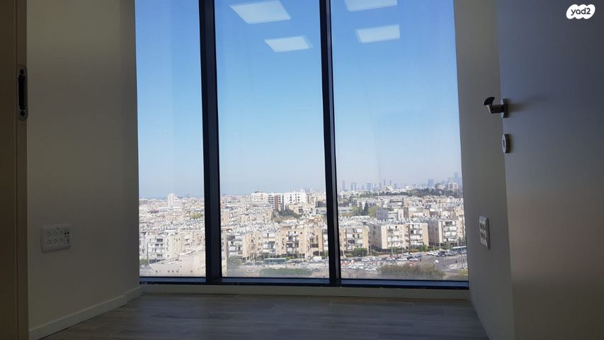 משרדים, הרב ניסנבאום 37, אזור תעשיה, בת ים