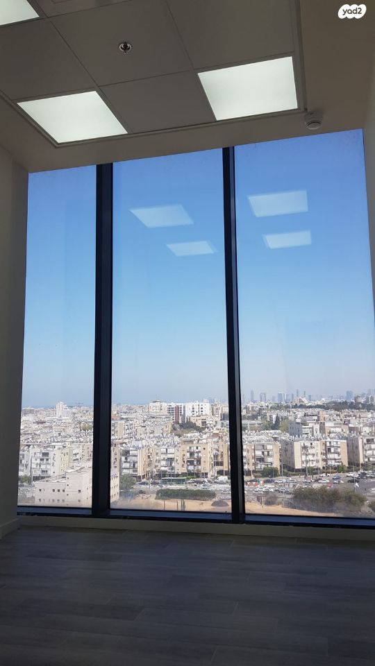 משרדים, הרב ניסנבאום 37, אזור תעשיה, בת ים