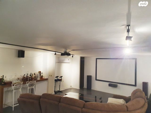 בית פרטי/ קוטג', סביון