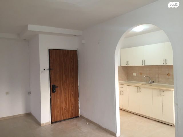 שדרות מונטיפיורי 18