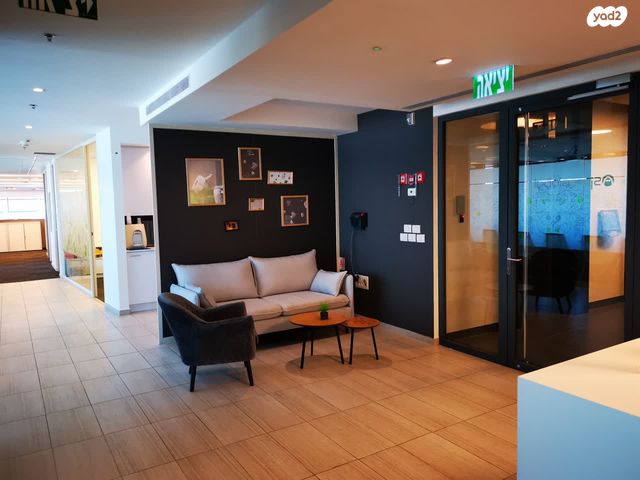 משרדים, דרך ששת הימים, בני ברק