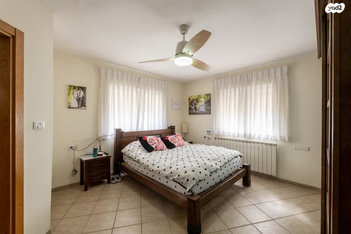 בית פרטי/ קוטג', אלה, כפר ורדים