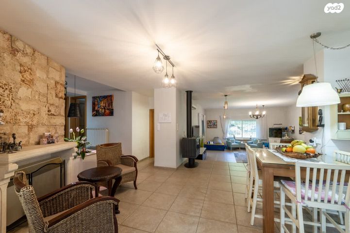 בית פרטי/ קוטג', אלה, כפר ורדים