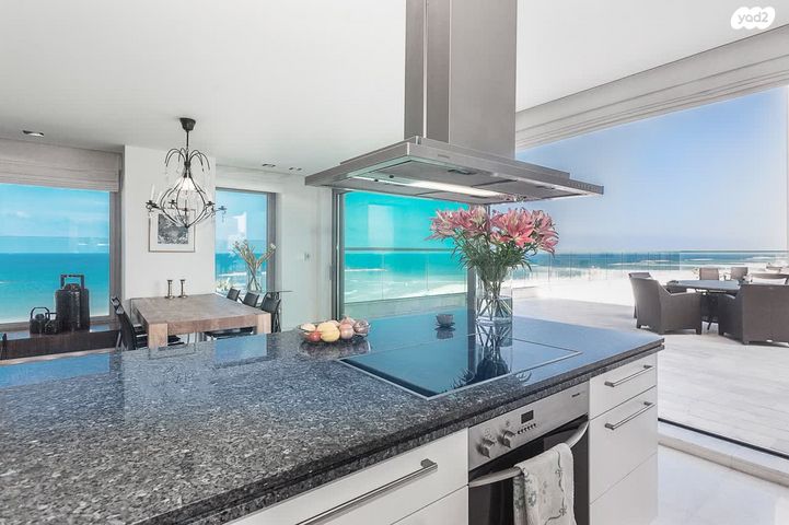 גג/ פנטהאוז, רציף הרברט סמואל 42, כרם התימנים, תל אביב יפו