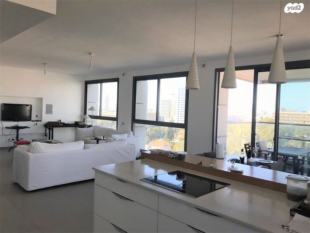 דירה, אלוף קלמן מגן, תל אביב יפו