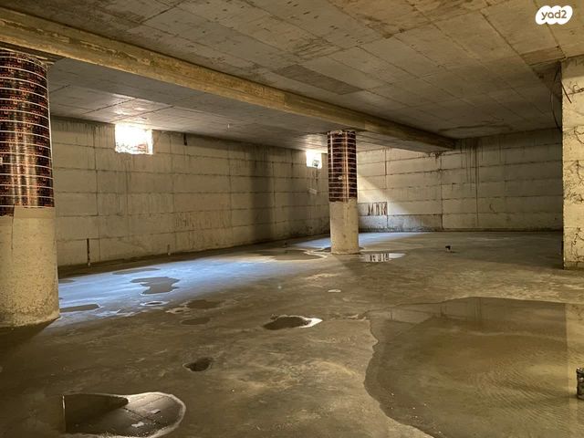 מבני תעשיה, כפר קאסם