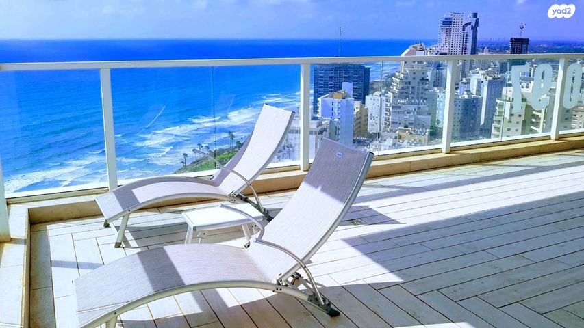 גג/ פנטהאוז