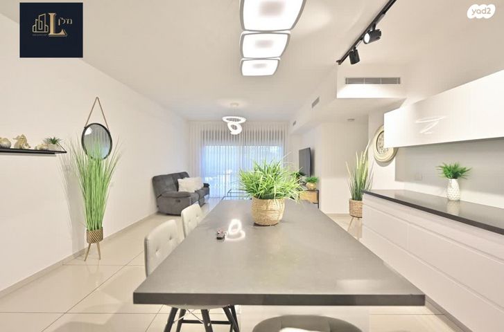 דירת גן, הרב זבולון גרז, רחובות הצעירה, רחובות