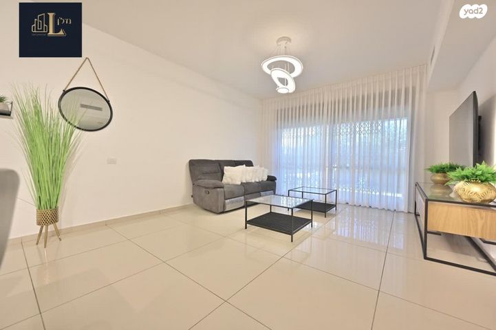 דירת גן, הרב זבולון גרז, רחובות הצעירה, רחובות