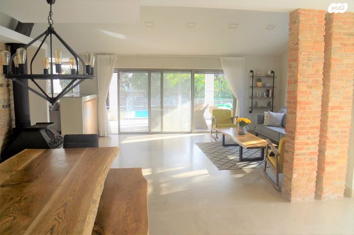 בית פרטי/ קוטג', אורנית