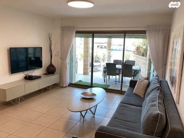 סאבלט, מרינה, הרצליה