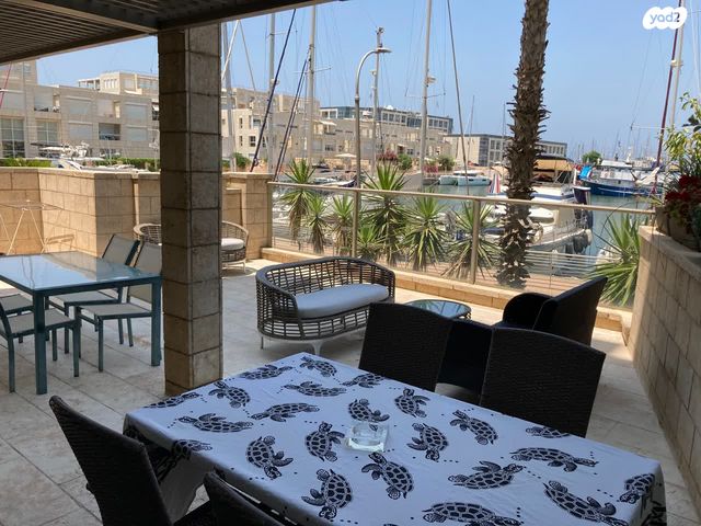 סאבלט, מרינה, הרצליה